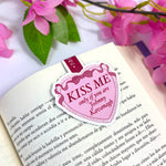 Marcapáginas magnético “Kiss me if you are Johnny Kavanagh”