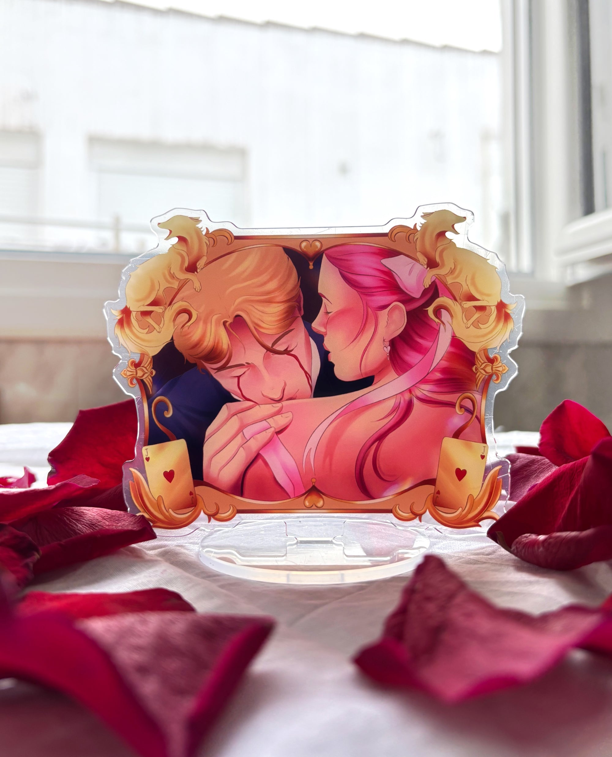 CUTOUT DISPLAY