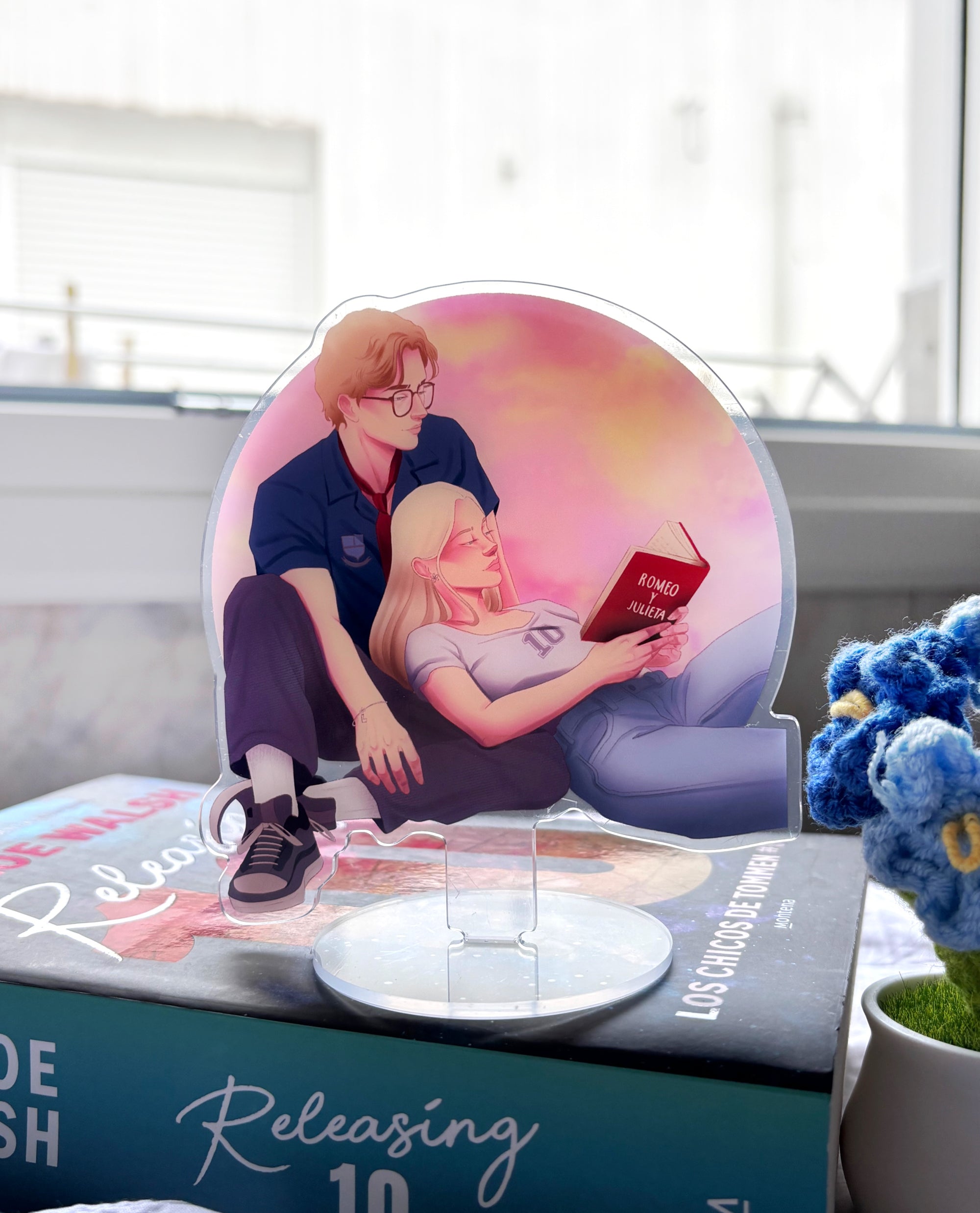 Standee - Lizzie and Hugh 2.0
